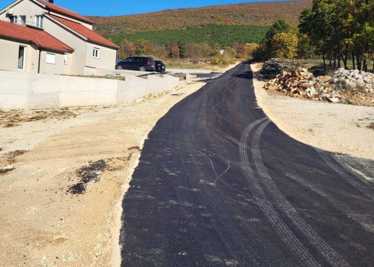 Posušje ulaže u infrastrukturu: Asfaltirana nova cesta u Gornjim Jukićima