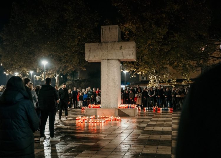 Široki Brijeg u znak sjećanja na Vukovar i Škabrnju