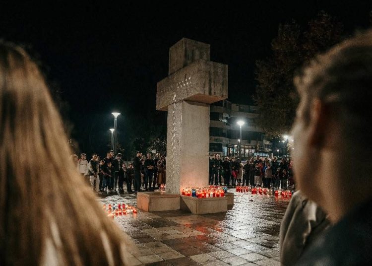 Široki Brijeg u znak sjećanja na Vukovar i Škabrnju