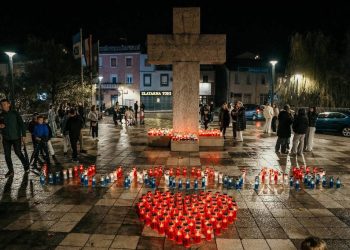 Široki Brijeg u znak sjećanja na Vukovar i Škabrnju