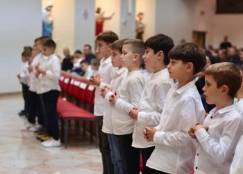 Svečani obred primanja ministranata na Humcu
