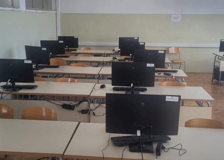 Široki Brijeg: Informatički kabinet OŠ Kočerin opremljen novom računalnom opremom