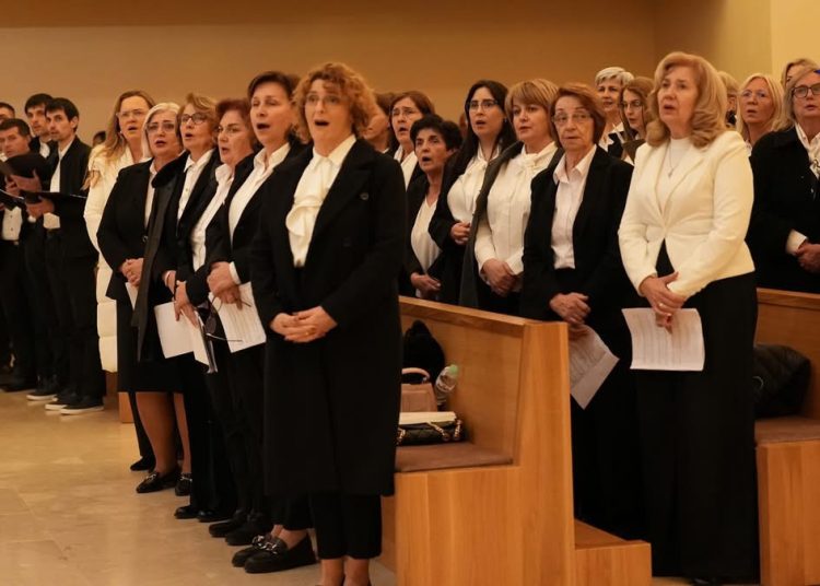 Svečano u Mostaru: Među 250 pjevača nastupili zborovi iz Širokog Brijega, Kočerina, Posušja i Ljubuškog