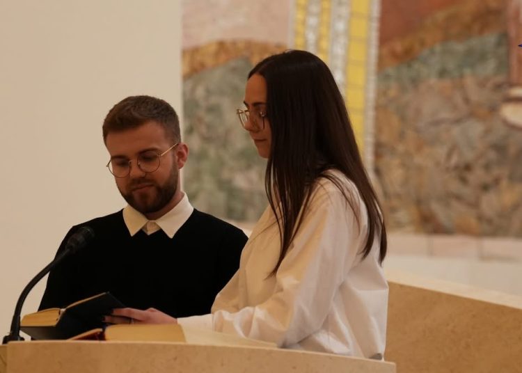 Svečano u Mostaru: Među 250 pjevača nastupili zborovi iz Širokog Brijega, Kočerina, Posušja i Ljubuškog