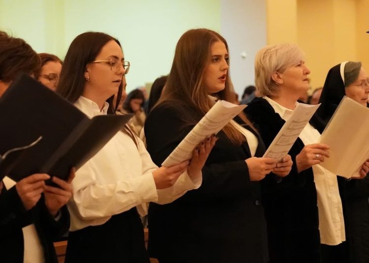 Svečano u Mostaru: Među 250 pjevača nastupili zborovi iz Širokog Brijega, Kočerina, Posušja i Ljubuškog