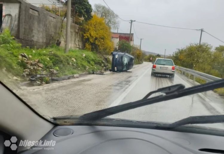 Jedna osoba ozlijeđena u prometnoj između Širokog Brijega i Mostara