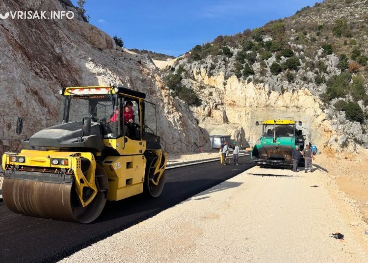 Mostarska obilaznica dobiva asfalt, pogledajte prizore s gradilišta