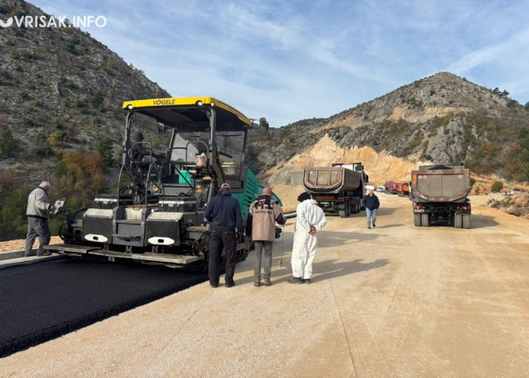 Mostarska obilaznica dobiva asfalt, pogledajte prizore s gradilišta