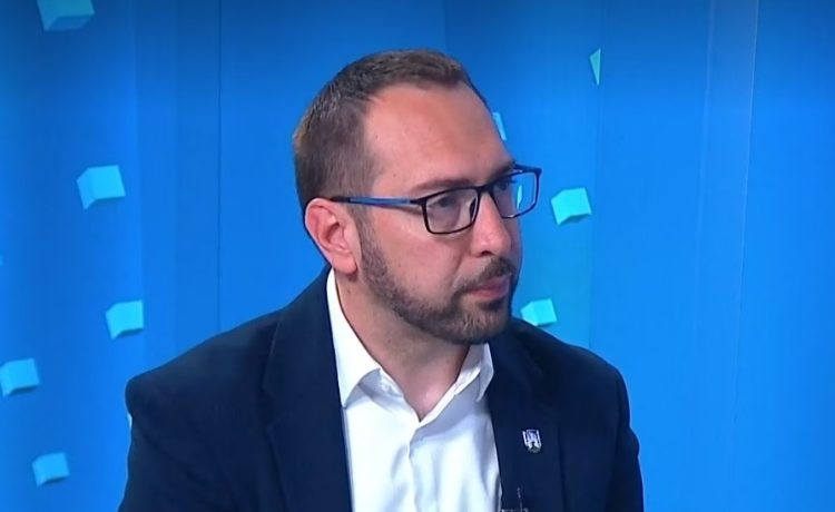 Može li se gradonačelnik Zagreba opozvati referendumom zbog Thompsona?