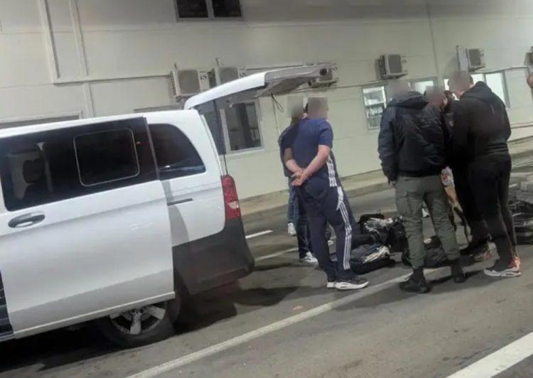 Navijače iz Posušja maltretirali na granici BiH i Crne Gore?