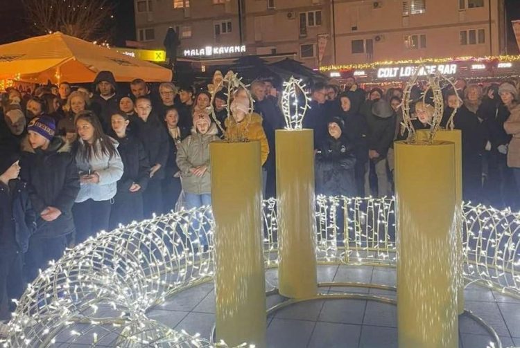 Paljenjem prve svijeće započeo Advent u Livnu