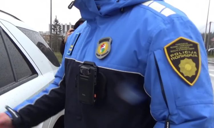 Policijski službenici u ŽSB dobili kamere na uniformama