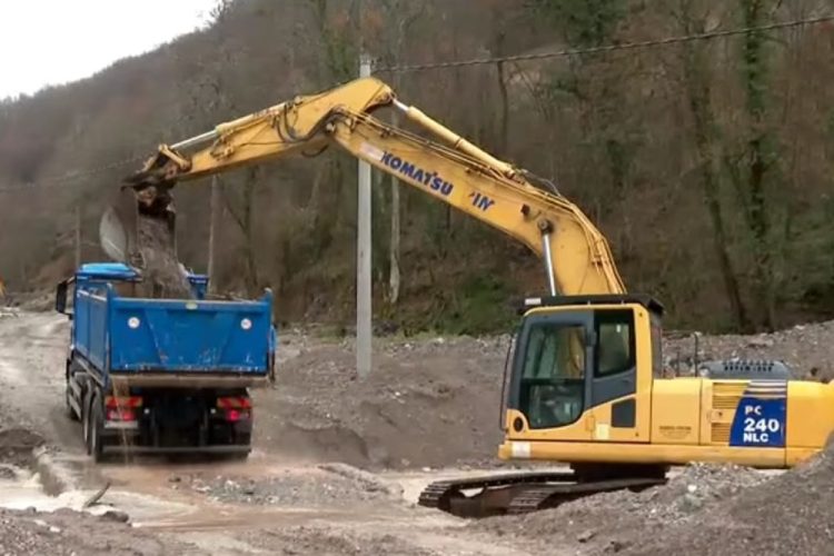 Poplave odsjekle hercegovačka sela: Mogu samo šumskim putom