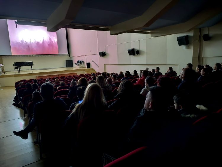 Pred posuškom publikom prikazan dokumentarni film ‘Sokol – Nezaustavljiv kao sudbina’