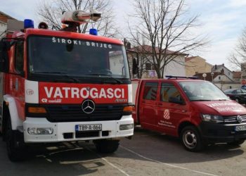 Široki Brijeg: Na Dužicama gorio automobil, intervenirali vatrogasci