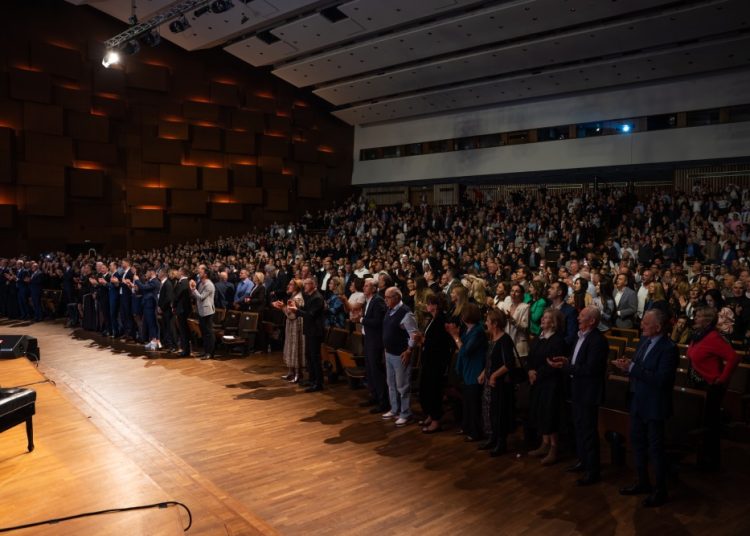 Širokobriješka večer u Zagrebu okupila 1.700 gostiju u Lisinskom