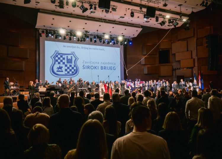 Širokobriješka večer u Zagrebu okupila 1.700 gostiju u Lisinskom