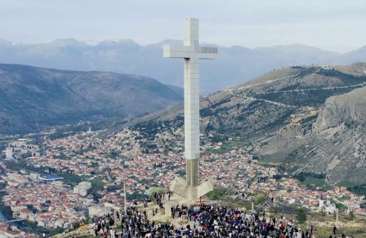 Uhićen muškarac zbog prijetnje rušenjem križa iznad Mostara