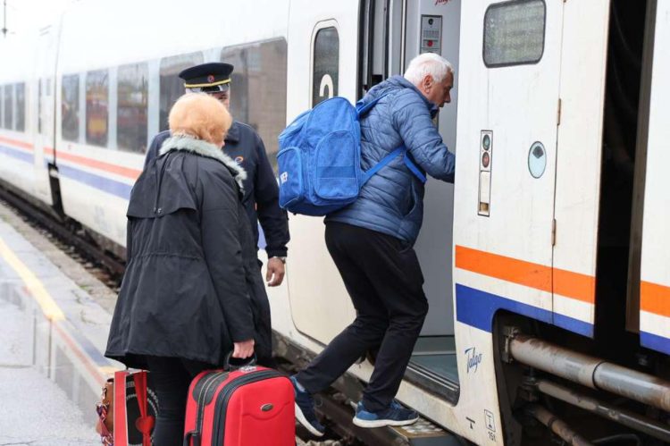 Nova željeznička poveznica između BiH i Hrvatske: Pokrenuta linija Sarajevo–Ploče–Sarajevo