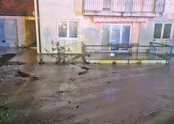 (VIDEO) Duga noć iza Bugojanaca, rijeka se izlila, poplavljene kuće