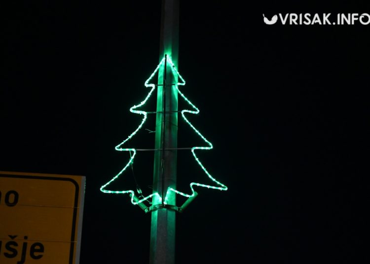 Široki Brijeg u božićnom ruhu, postavljaju se nakiti