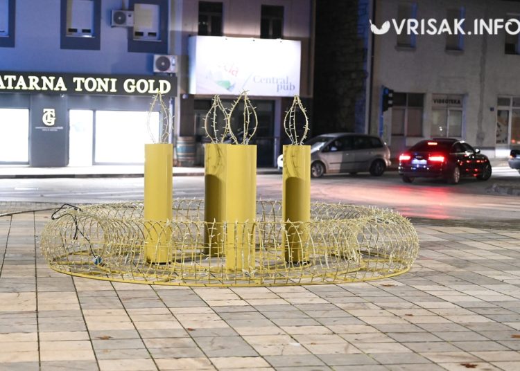 Široki Brijeg u božićnom ruhu, postavljaju se nakiti