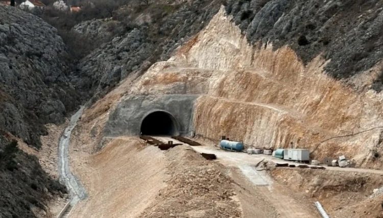 Radnik (28) teško ozlijeđen tijekom radova na tunelu Varda kod Mostara