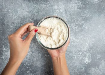 Sve što trebate znati o kreatinu: Koristi, doziranje i savjeti za sigurno uzimanje