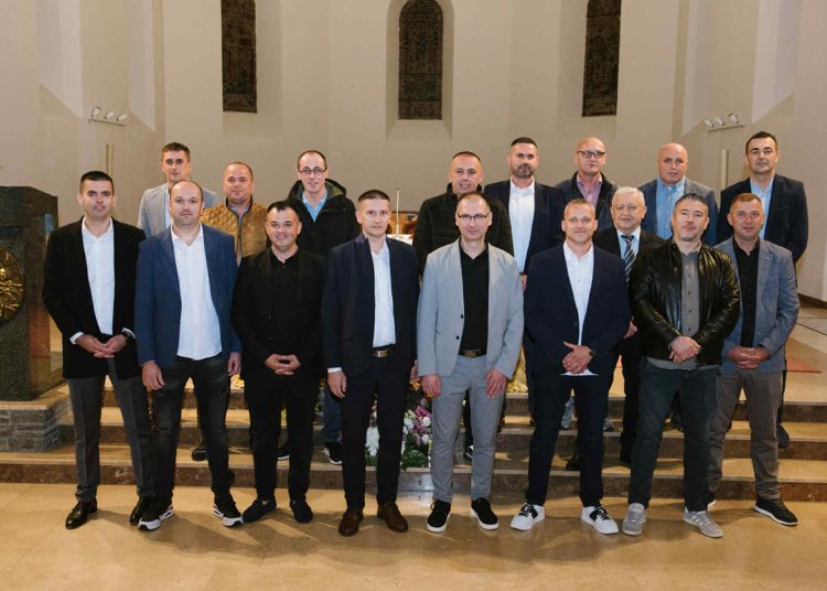 Široki Brijeg: Generacija 1999./2000. proslavila 25 godina mature