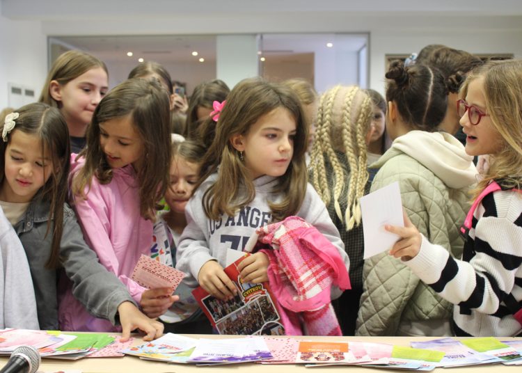 Mali Širokobriježani ispunili knjižnicu na svečanosti „Žene – pisci za djecu i mlade“