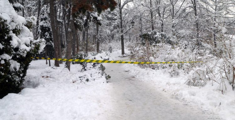 Tragedija na Durmitoru: Turist poginuo u padu s žičare, troje ljudi zarobljeno u košari