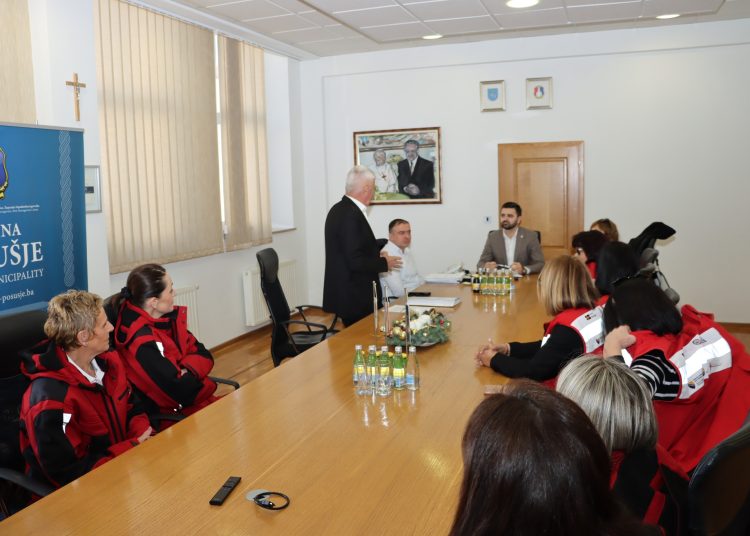 Prijem sudionika projekata „Gerontodomaćice“ i „Program kućne njege- srce Posušja” u uredu načelnika