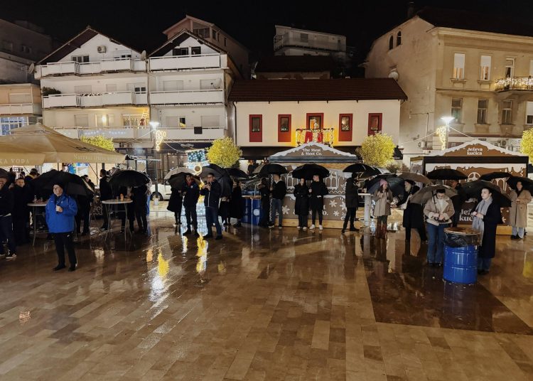 Tamburaši Slavonske Lole zatvorili Advent u Širokom Brijegu