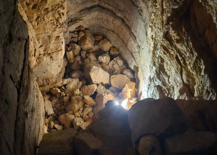 Led na 150 metara dubine u Mostaru: Spektakularno otkriće speleologa “Herceg”