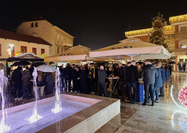 Tamburaši Slavonske Lole zatvorili Advent u Širokom Brijegu