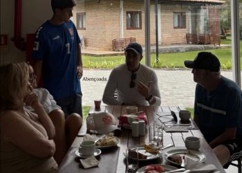 Objavljena slika sina albanskog izbornika u dresu Srbije: Navijači Albanije bijesni