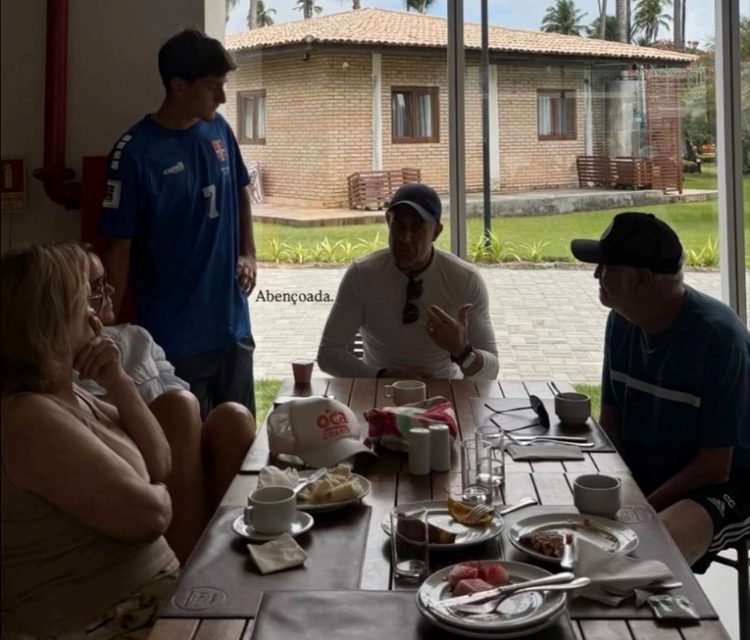 Objavljena slika sina albanskog izbornika u dresu Srbije: Navijači Albanije bijesni
