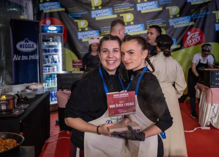 Advent u Ljubuškom započeo mirisima tradicije: Počelo natjecanje ”Okusi zavičaja”