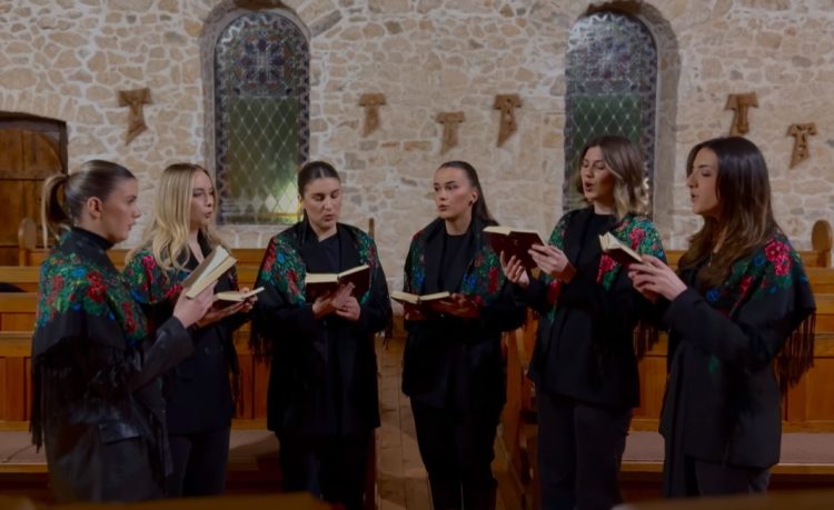 Božićna tradicija Hercegovine u novoj obradi Etno skupine Didak