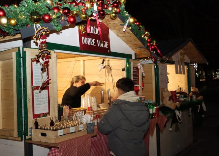 Božićno druženje u Posušju: Pogledajte kako je prošao prvi dan