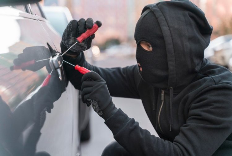 Čitluk: Iz automobila ukraden novac, policija brzo riješila slučaj