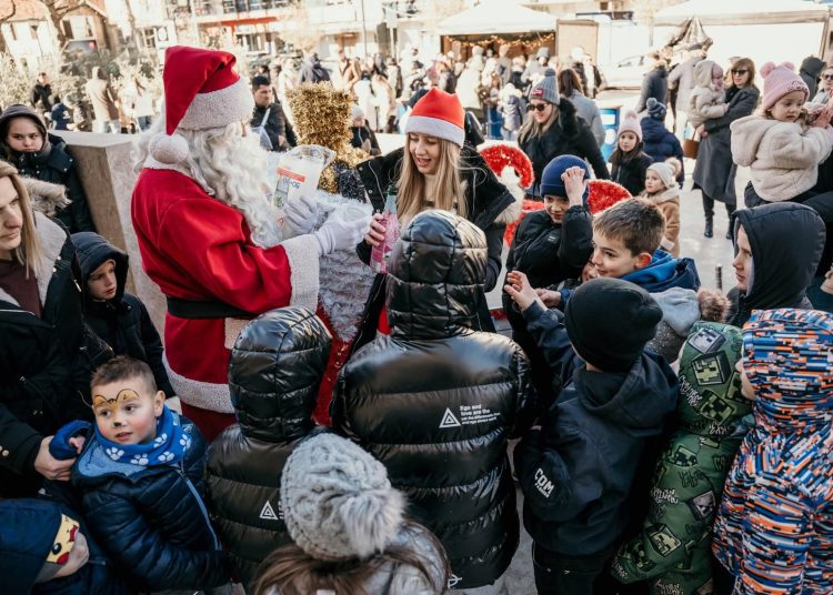 Široki Brijeg: Veseli dječji doček Nove godine na Trgu dr. Ante Starčevića