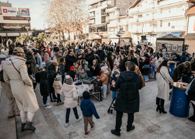 Široki Brijeg: Veseli dječji doček Nove godine na Trgu dr. Ante Starčevića