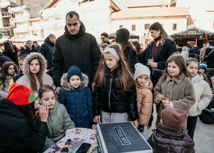 Široki Brijeg: Veseli dječji doček Nove godine na Trgu dr. Ante Starčevića