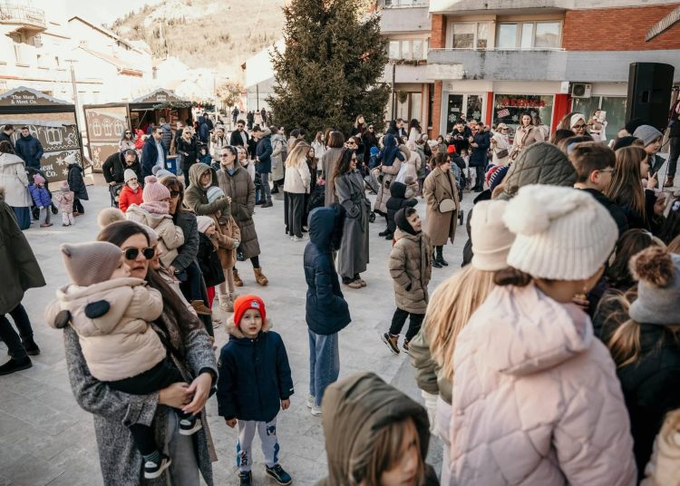 Široki Brijeg: Veseli dječji doček Nove godine na Trgu dr. Ante Starčevića
