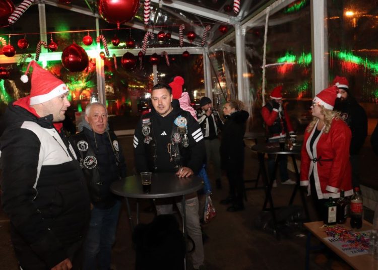 Posušje: Moto mrazovi iznenadili mališane na Trgu hrvatskih branitelja