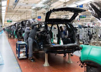 Prodaja automobila u EU raste peti mjesec zaredom, ali tempo usporava
