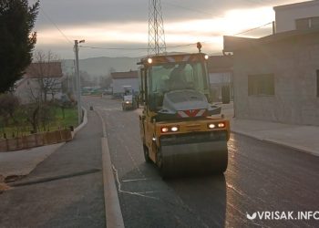 Široki Brijeg: Počelo asfaltiranje proširene ceste na Vaganu