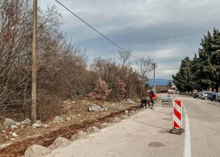 Široki Brijeg: U tijeku izgradnja nogostupa na Dužicama