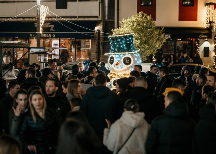 Široki Brijeg: Upaljena druga adventska svijeća